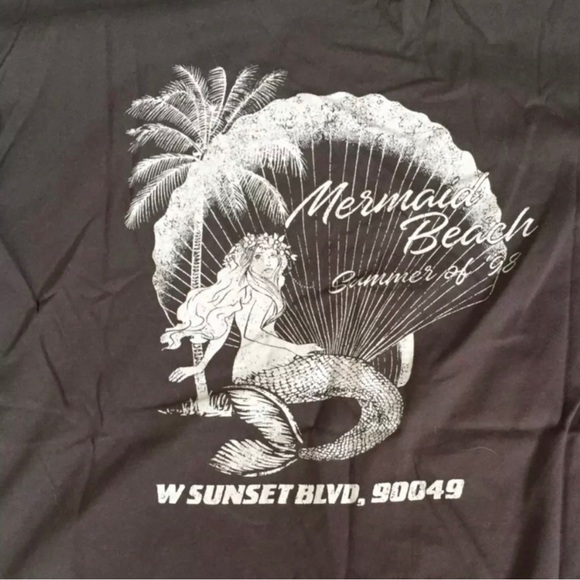 Mermaid Beach Retro Festival Beach Surfer T-Shirt Women’s Multi Sizes NWT - Picture 3 of 9